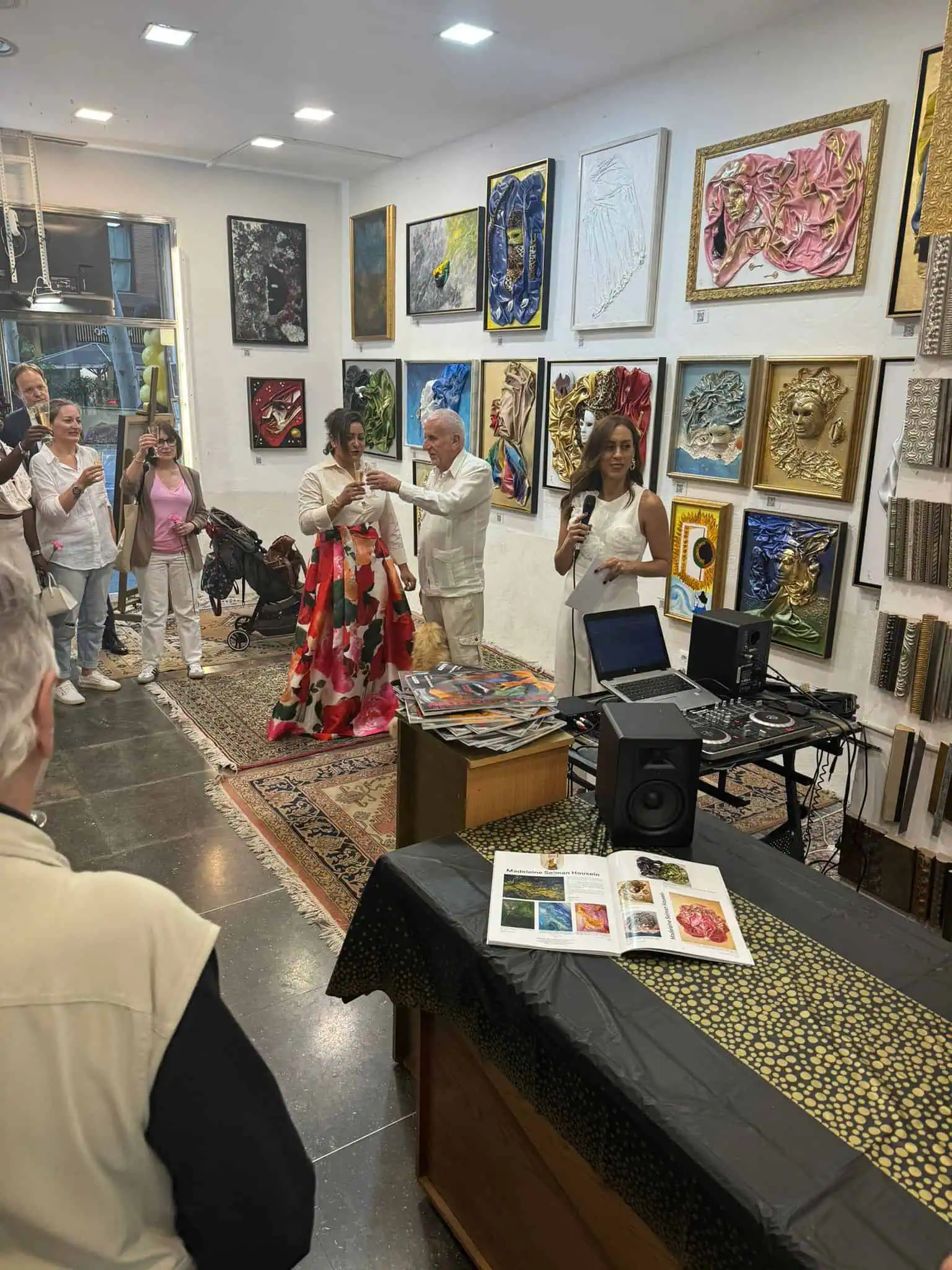 exposicion personal "Los Orishas" de Madeleine Selman